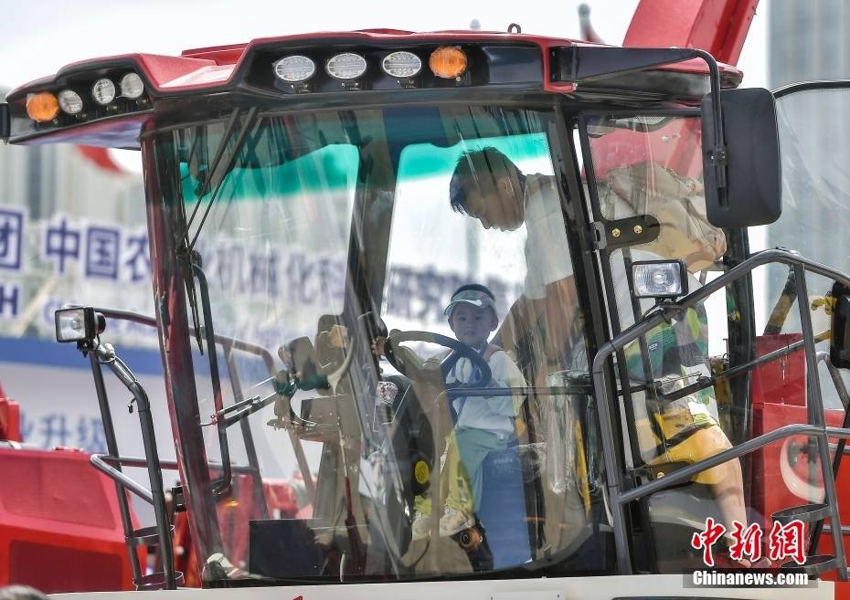 258彩票官網(wǎng)下載-中鐵建工集團(tuán)有限公司2024年機(jī)械租賃招標(biāo)